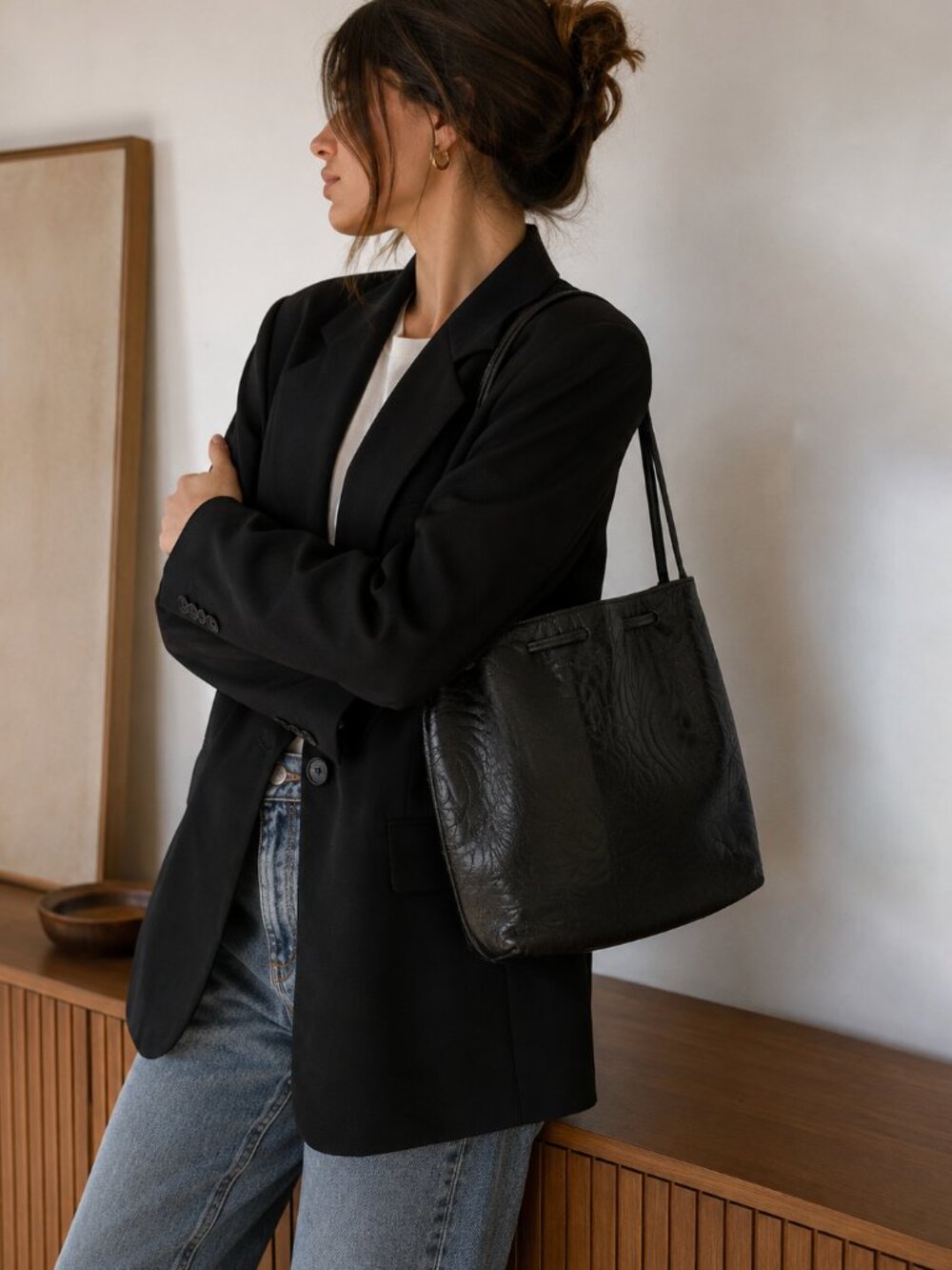 Vintage‎ Carlos Falchi Black Embossed Leather Shoulder Bag 90s ✨